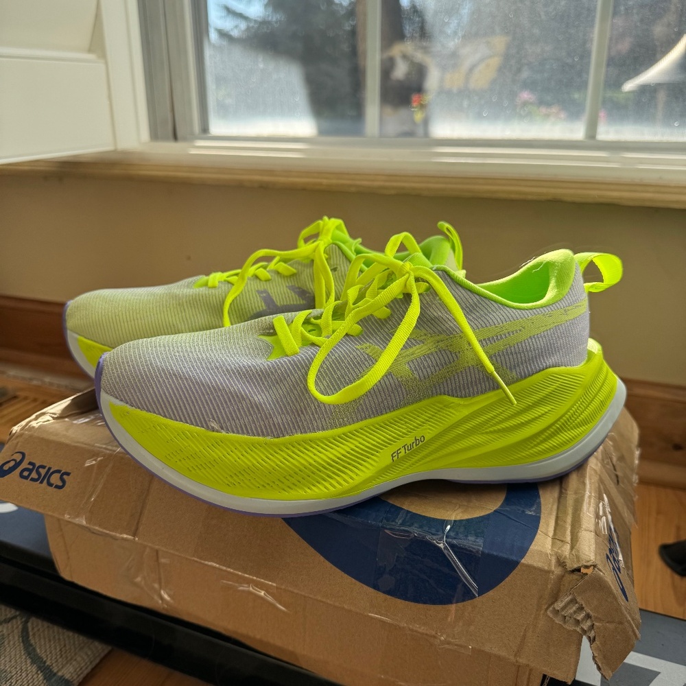 Asics superblast running shoes